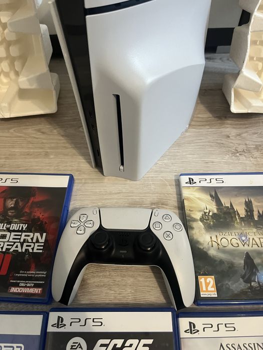 Playstation 5 Slim 1 TB 1 Pad 5 Gry wersja z napędem jak nowa