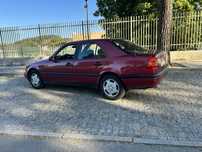 Mercedes C250 em bom estado de origem, nunca foi acidentado