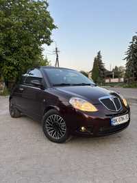 Lancia Ypsilon Fire