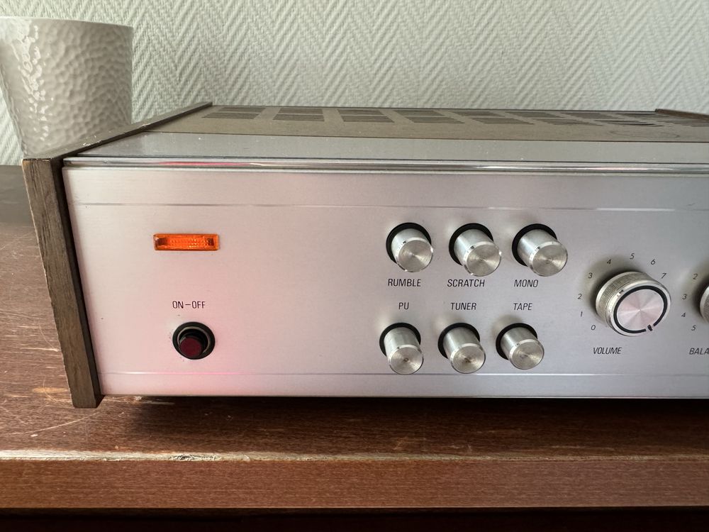 Wzmacniacz Philips 22rh590