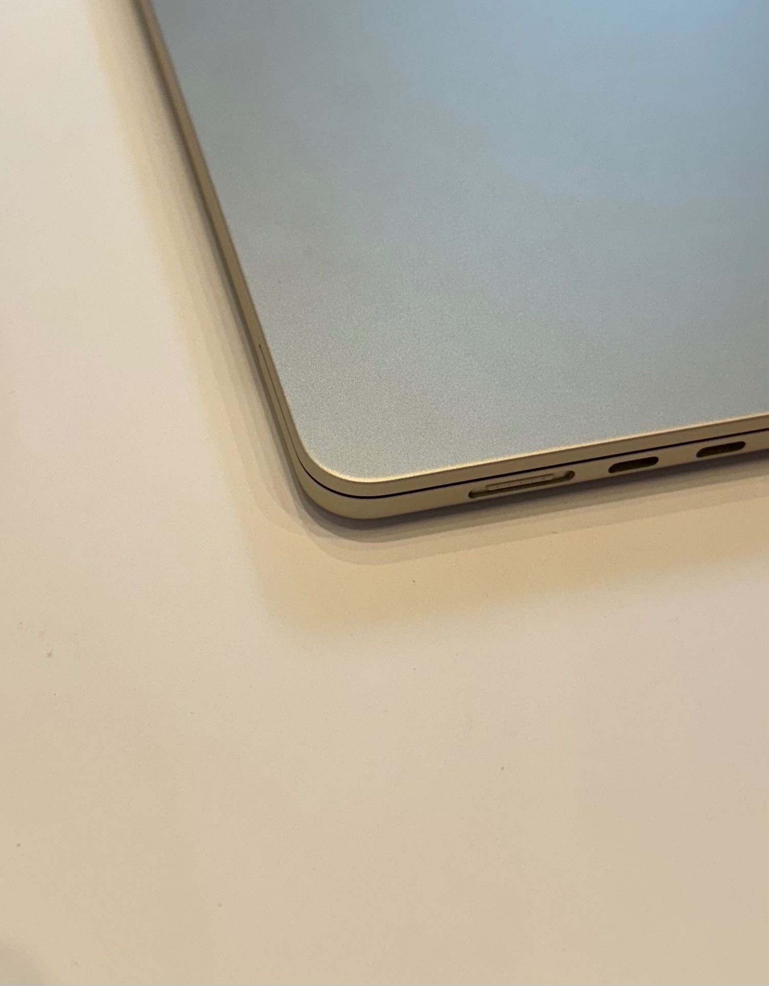 Apple MacBook Air 15 M3 24GB 1TB