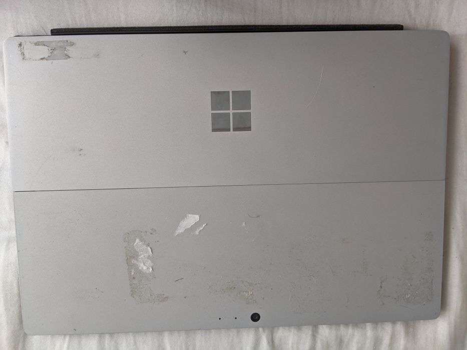 Microsoft Surface Pro 4 i5-6300/8Gb/256Gb с клавиатурой и зарядкой