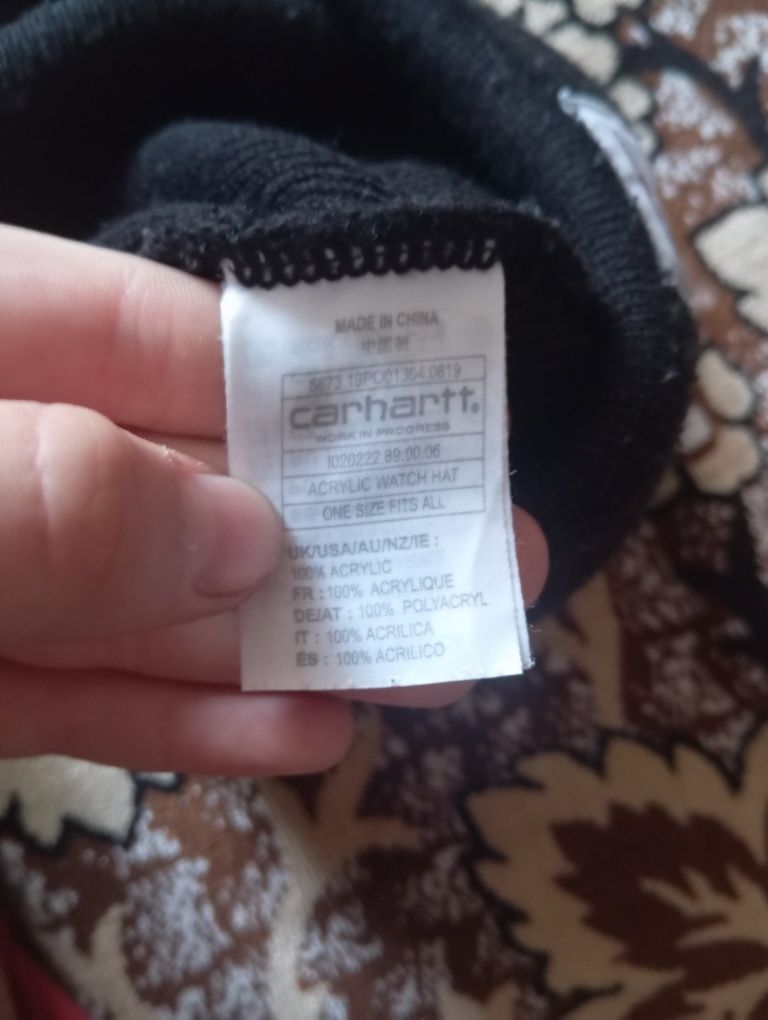 Продається шапка кархарт