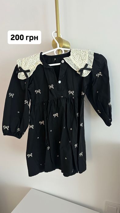 Сукні, костюми для дівчат на 5 років