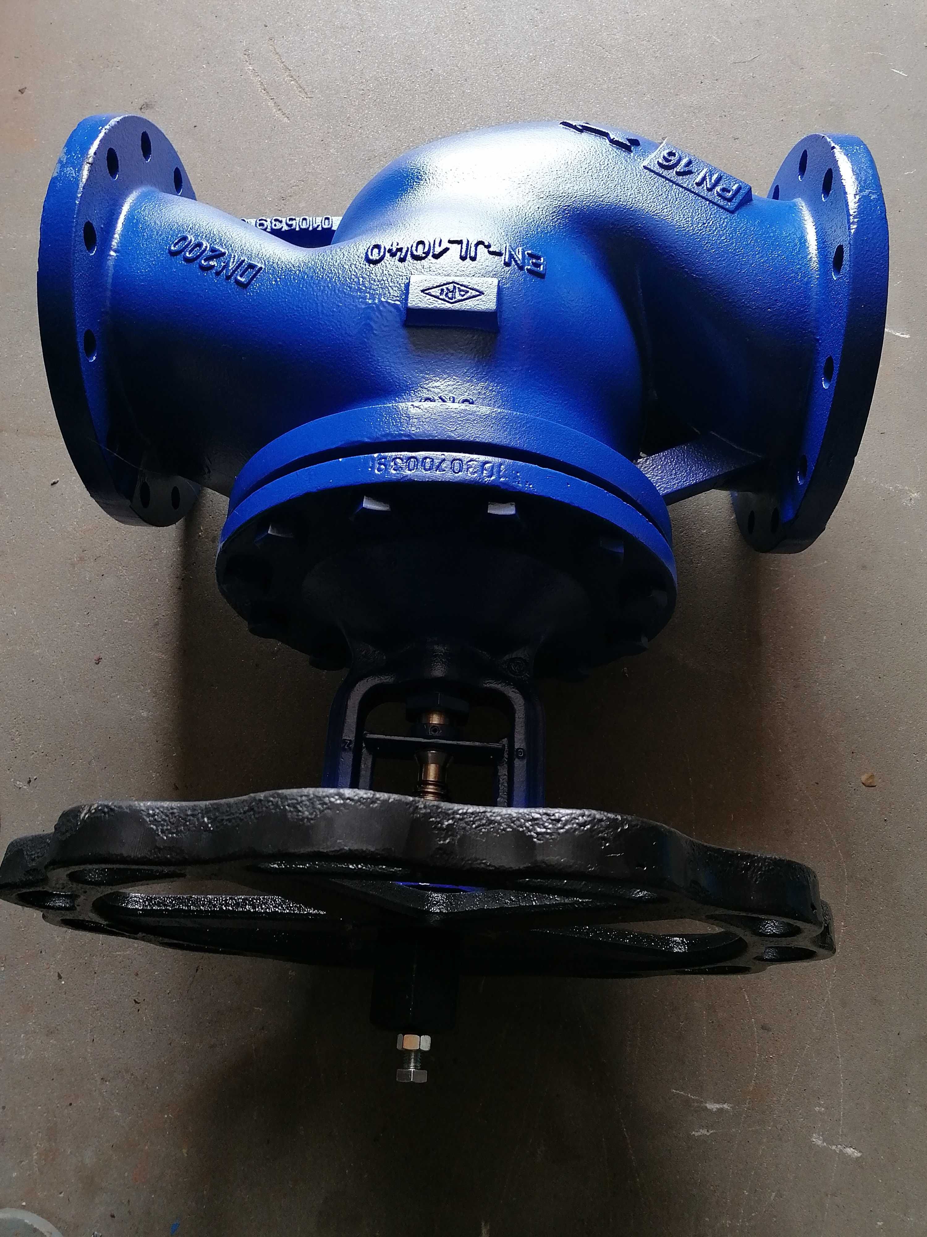 Zawór zaporowy mieszkowy kołnierzowy DN-200 PN-16 ARI-FABA