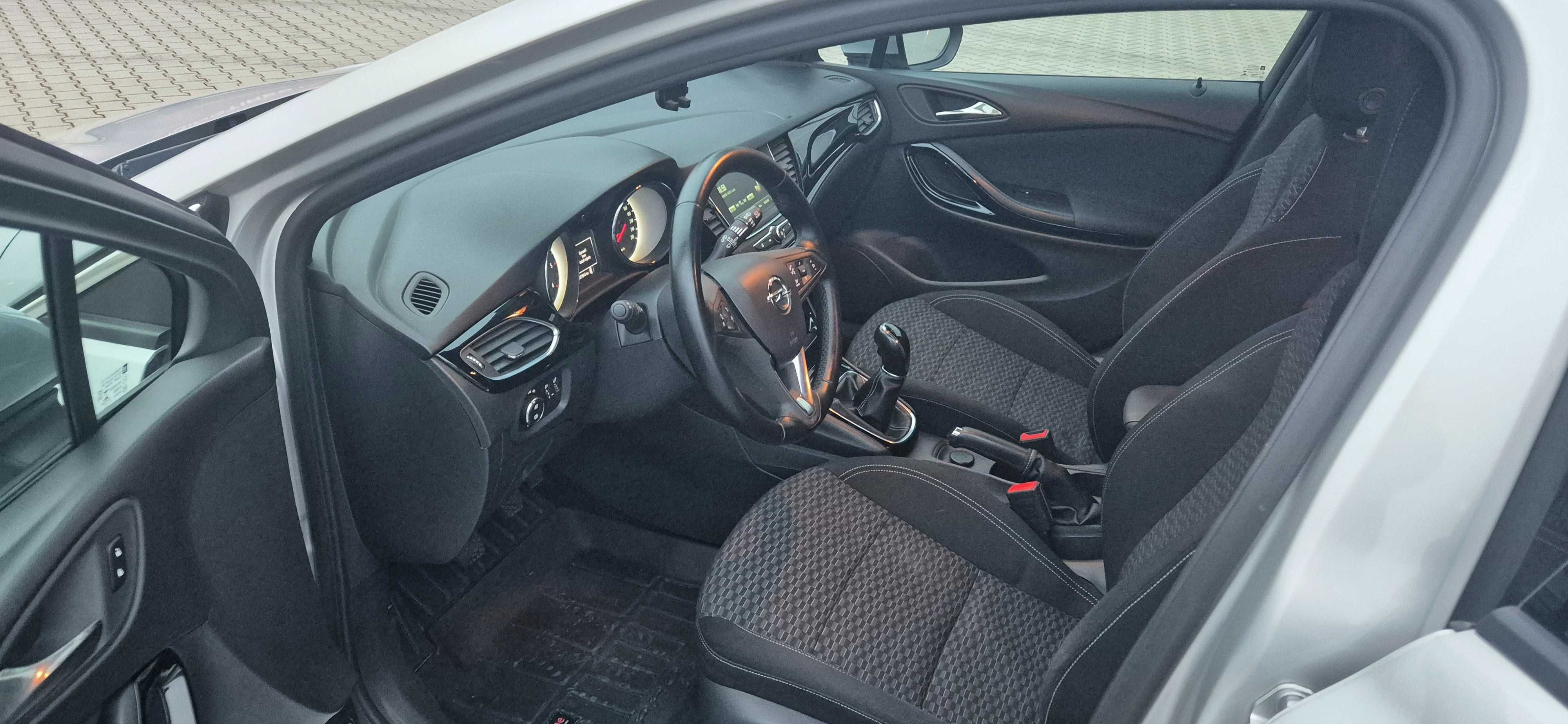Opel Astra K SportTouer 2017 rok 1.6 BiTurbo 160 KM Dynamic