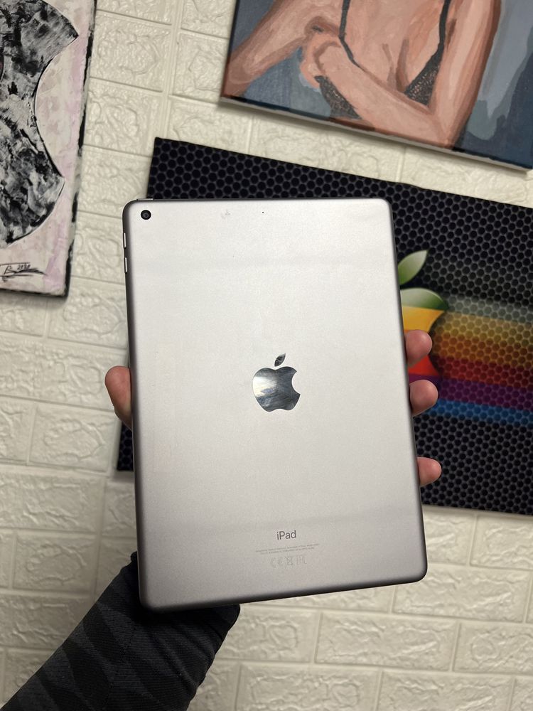 Продам планшет apple iPad 6 Generation 32Gb wi-fi a1893