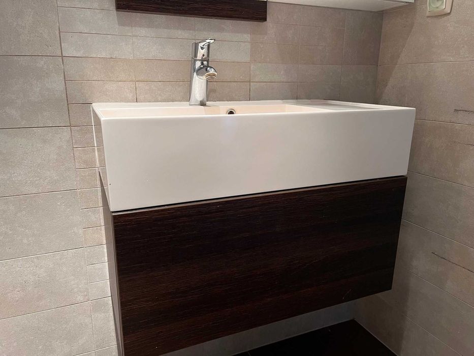 Szafka łazienka umywalka + lustro + bateria