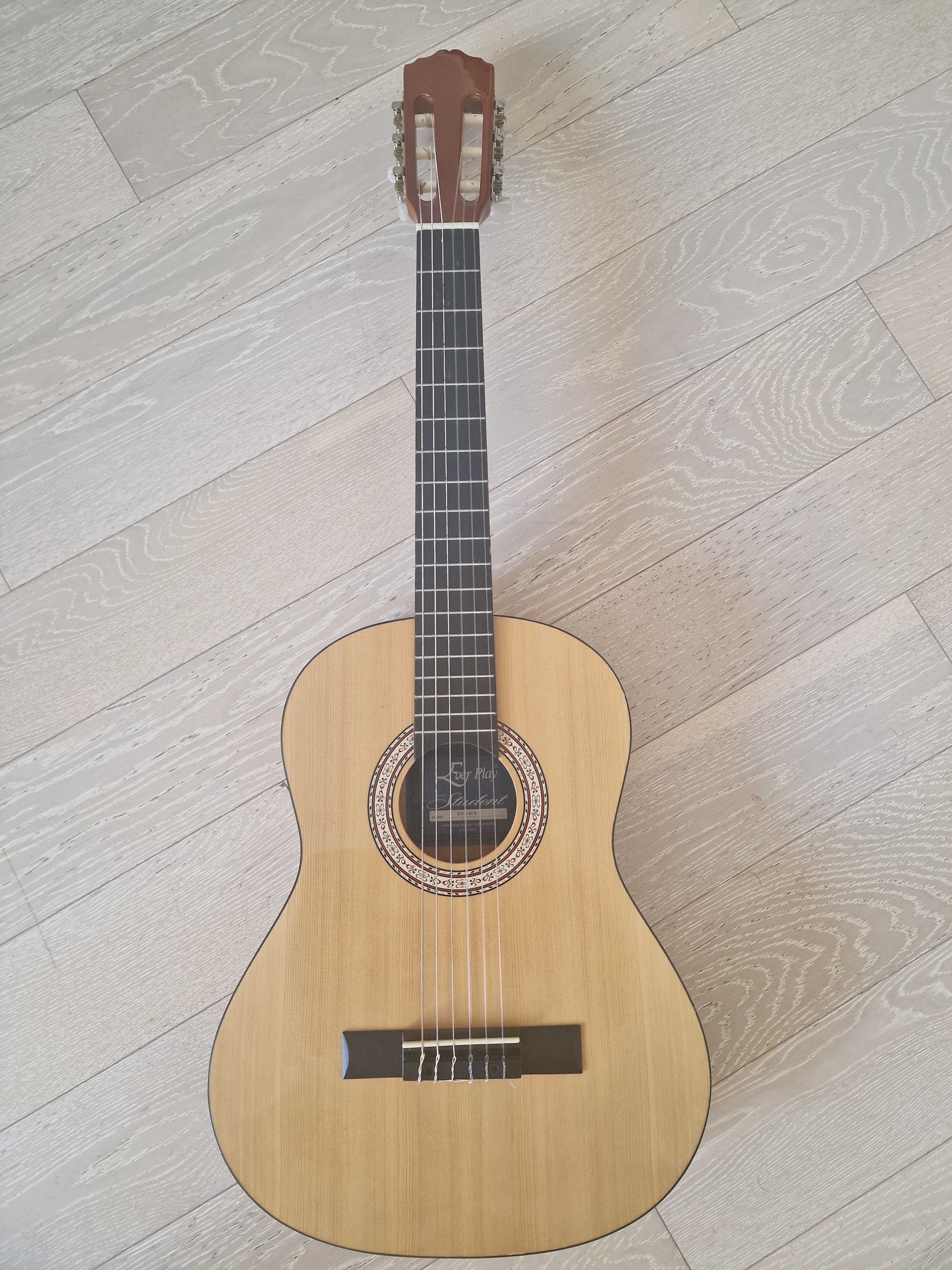 Gitara Ever Play ev-132N, podnóżek i statyw