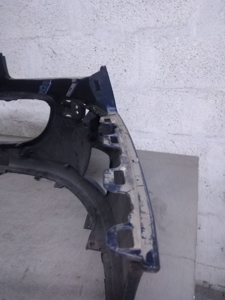 Vendo Para-choque de frente Peugeot 407 (2)ano 2004/08