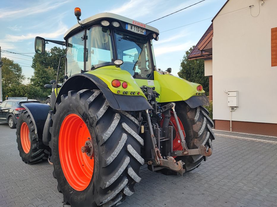 Claas  Axion 820