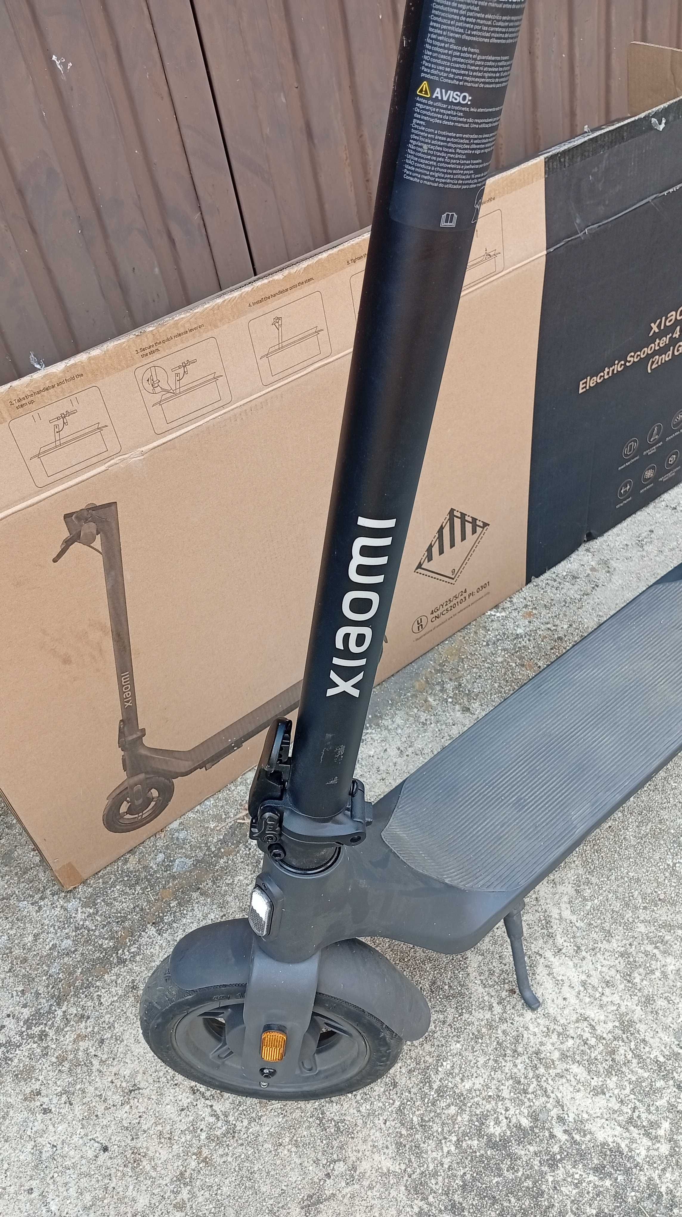 Trotinete elétrica Xiaomi menos de 1 mês de uso