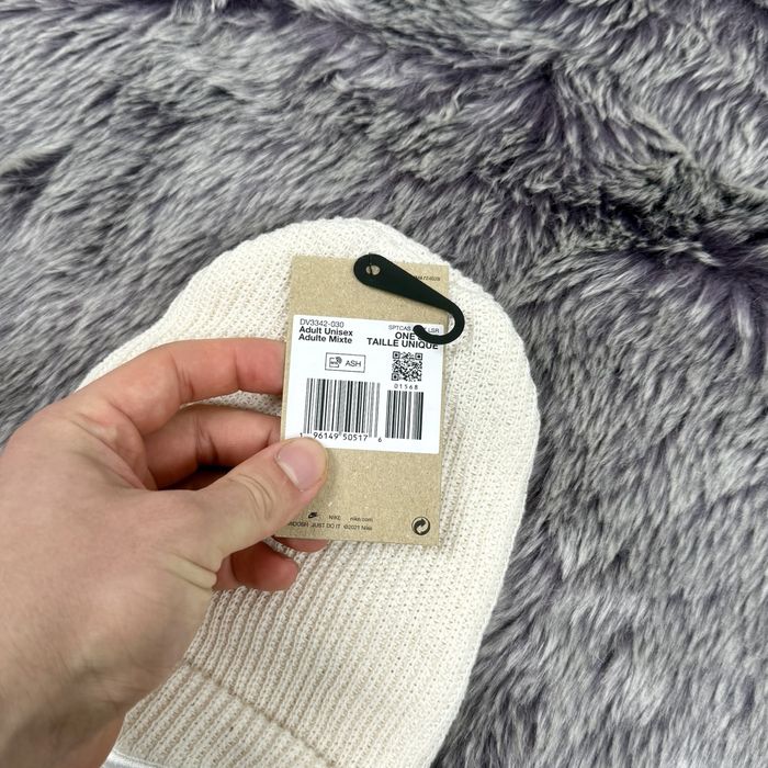 Нова шапка Nike Beanie Стандарт розмір 00139