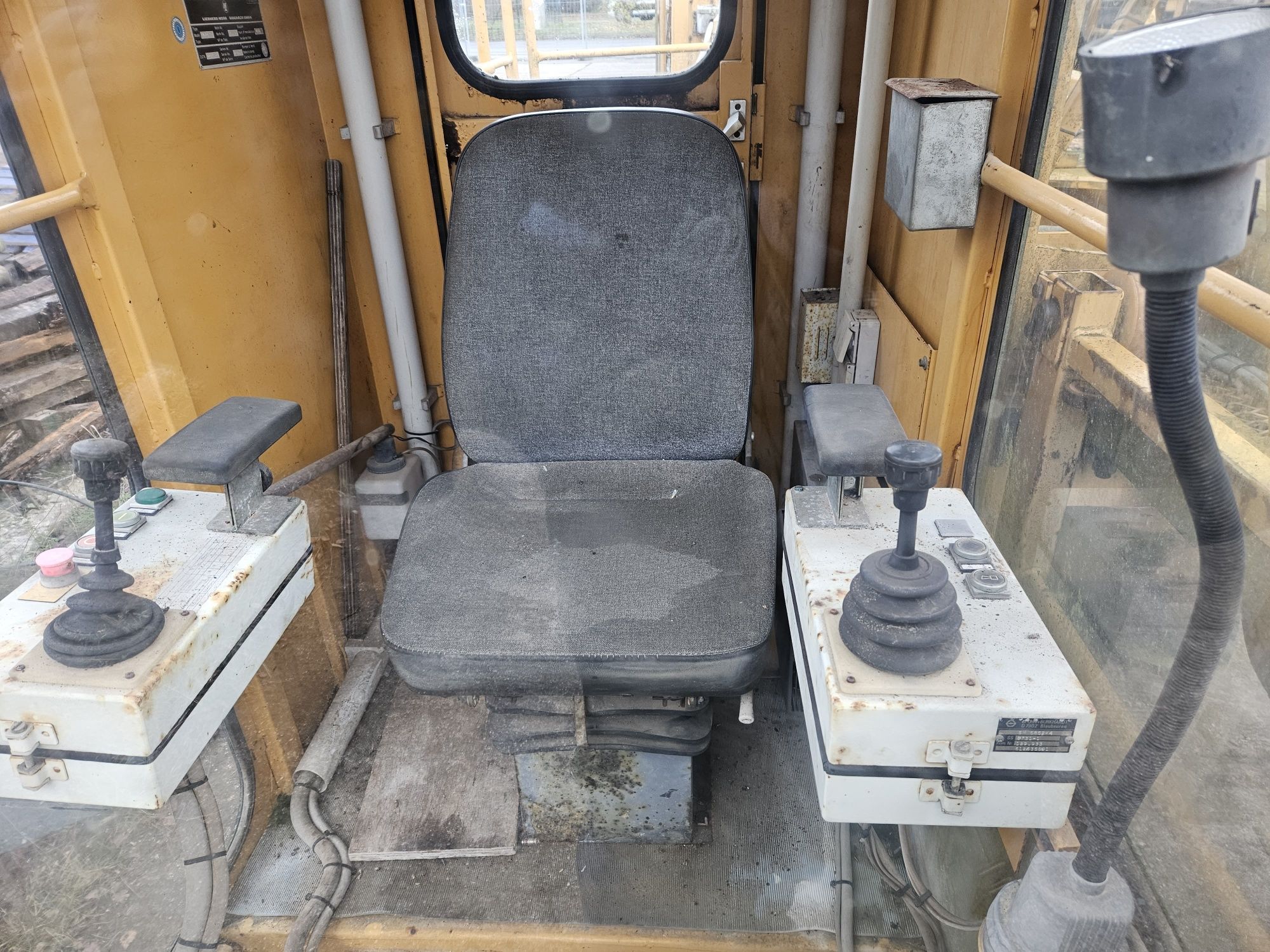Продам Liebherr 71 EC