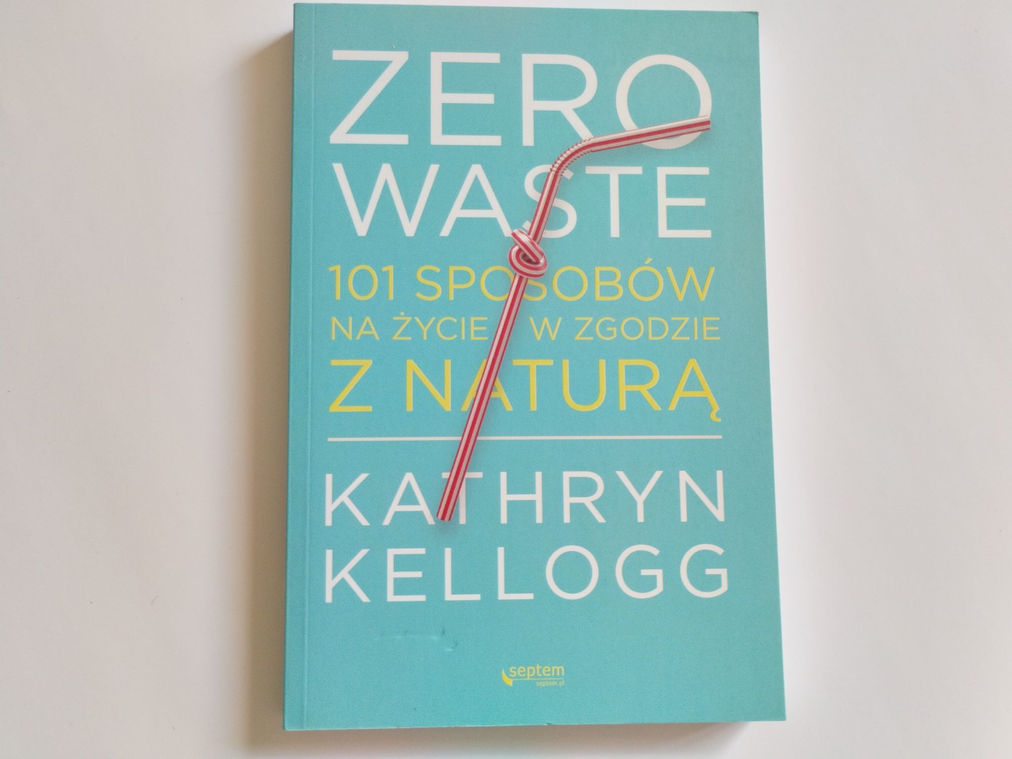 Zero Warstw, Kathryn Kellogg