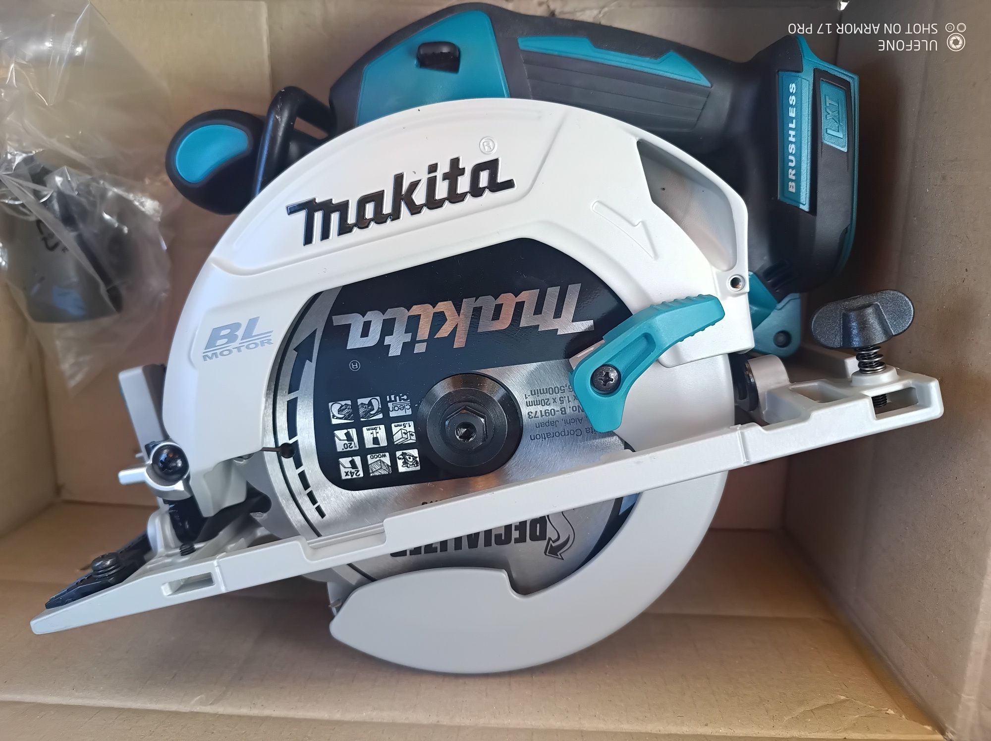 Акумуляторна дискова пила Makita DHS680 (без АКБ)