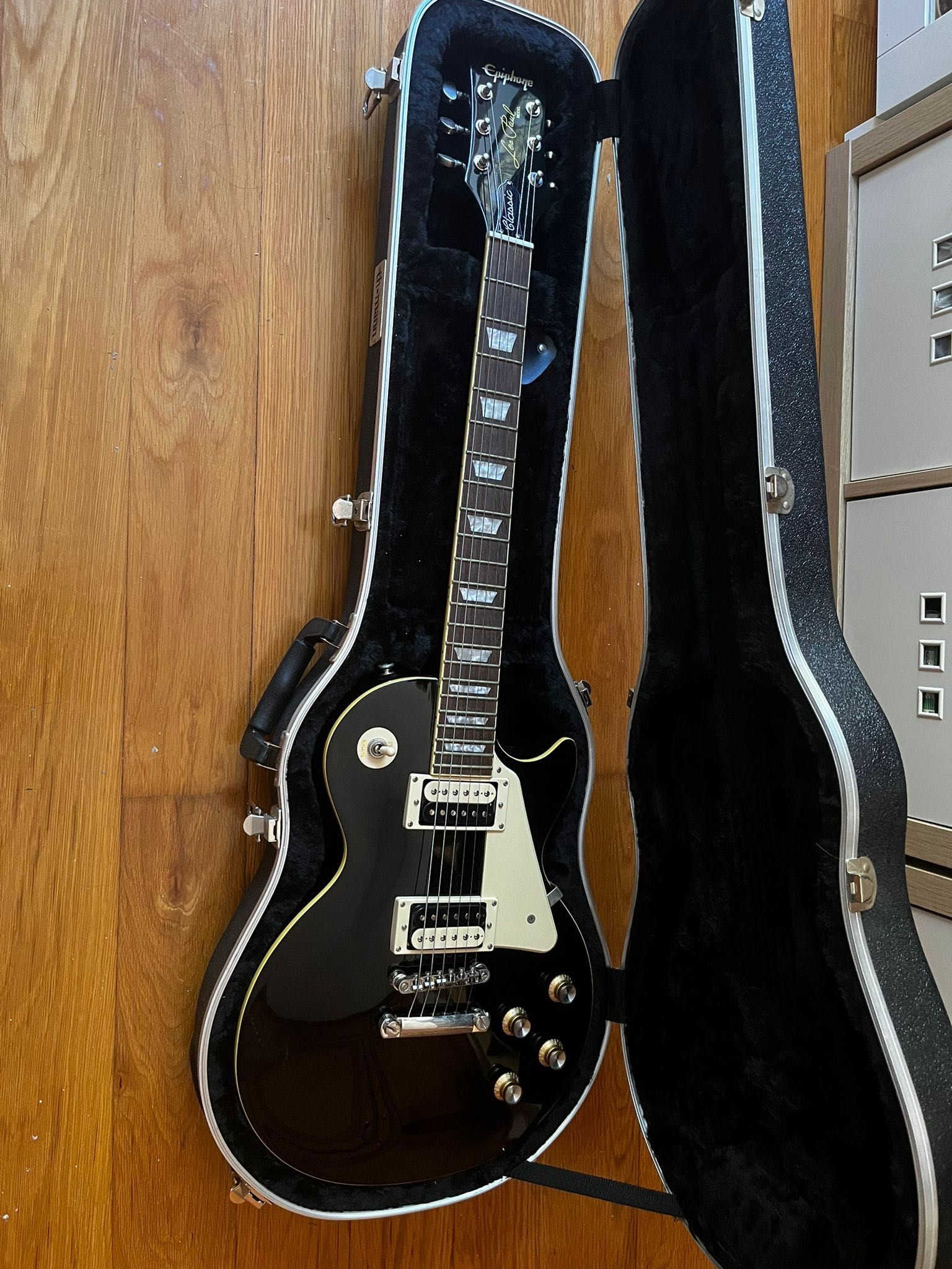 Guitarra Epiphone Les Paul com Hardcase