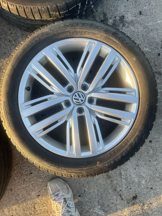 Touareg II  235/50/19 koła 5x130 zimowe