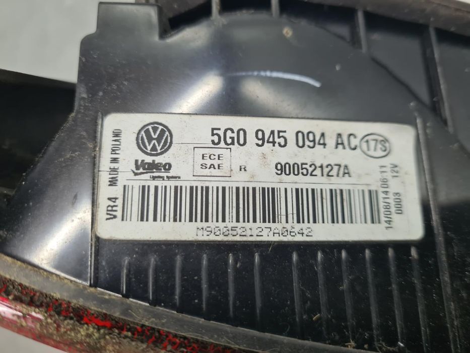 Farolim da mala direito VOLKSWAGEN Golf VII (5G1, BQ1, BE1, BE2)