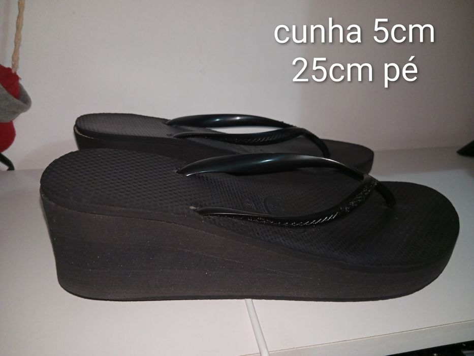 Sandálias havaianas pretas com plataforma t. 38
