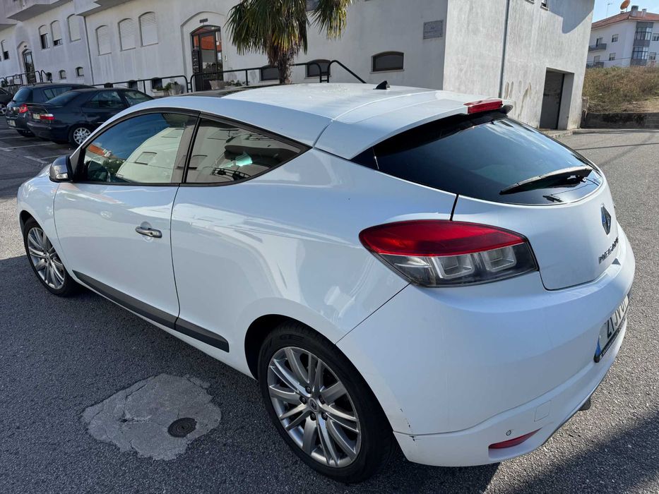 Renault Mégane III Coupé GT Line – Desportivo, Confortável
