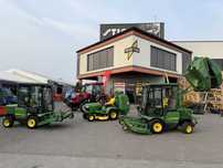 Traktorek kosiarka profesjonalna JOHN DEERE 1445 z kabiną 4WD diesel