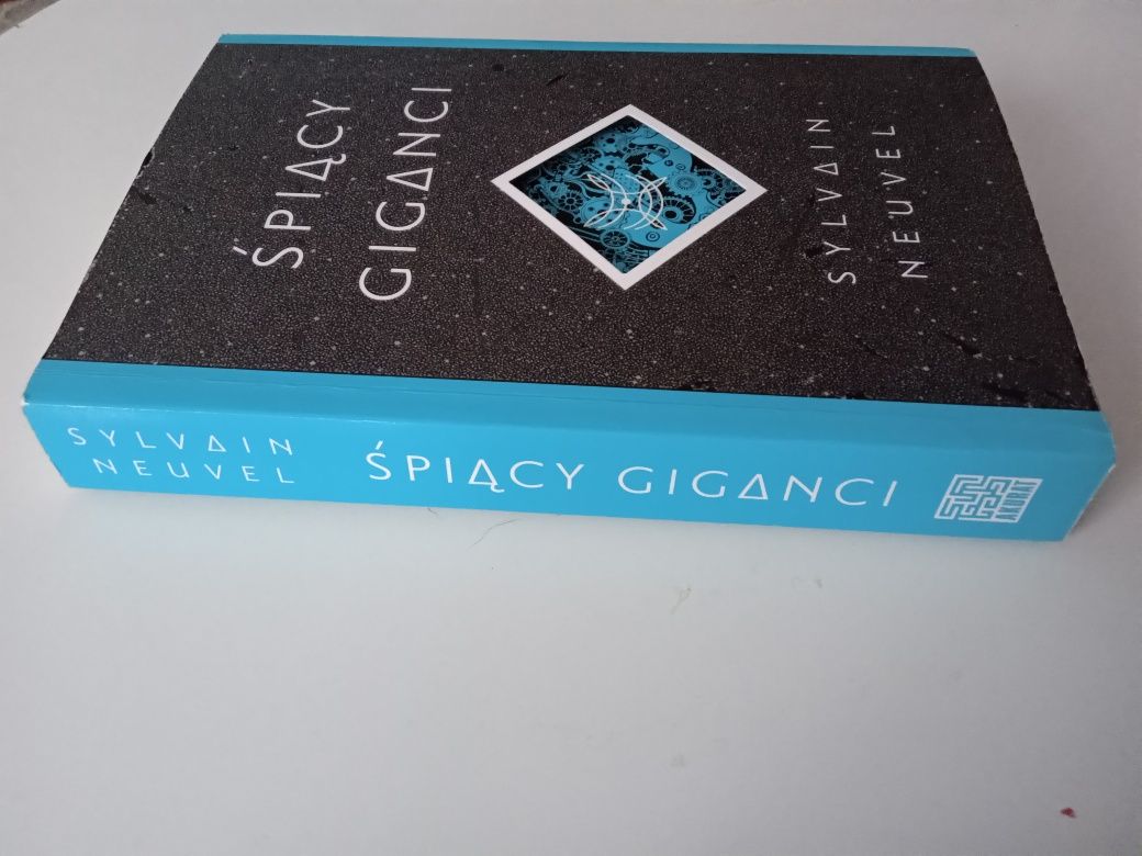 Książka Śpiący Giganci Sylvain Neuvel