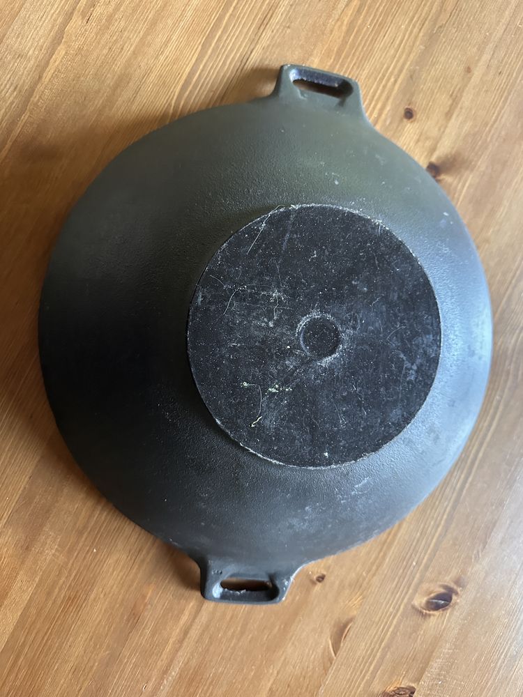 Duży Wok żeliwny sr 36 cm
