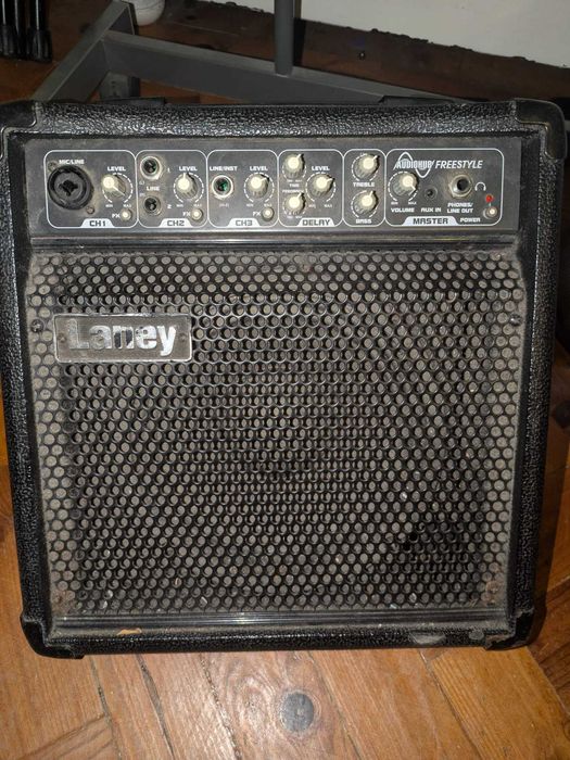 laney audiohub -  amplificador móvel alimentado por bateria ou tomada