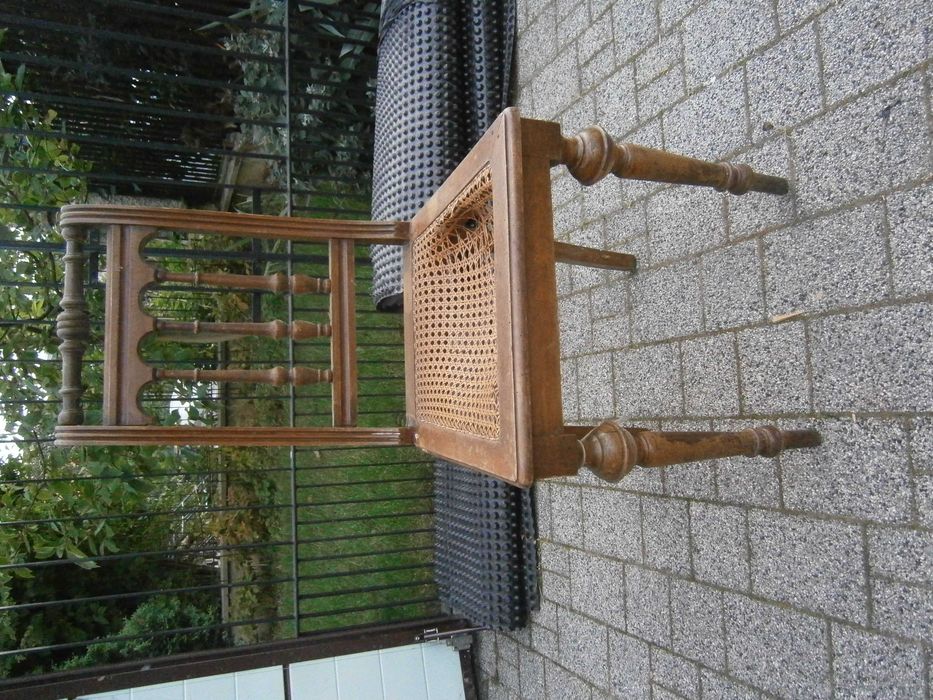 Krzesło zabytkowe vintage loft stare