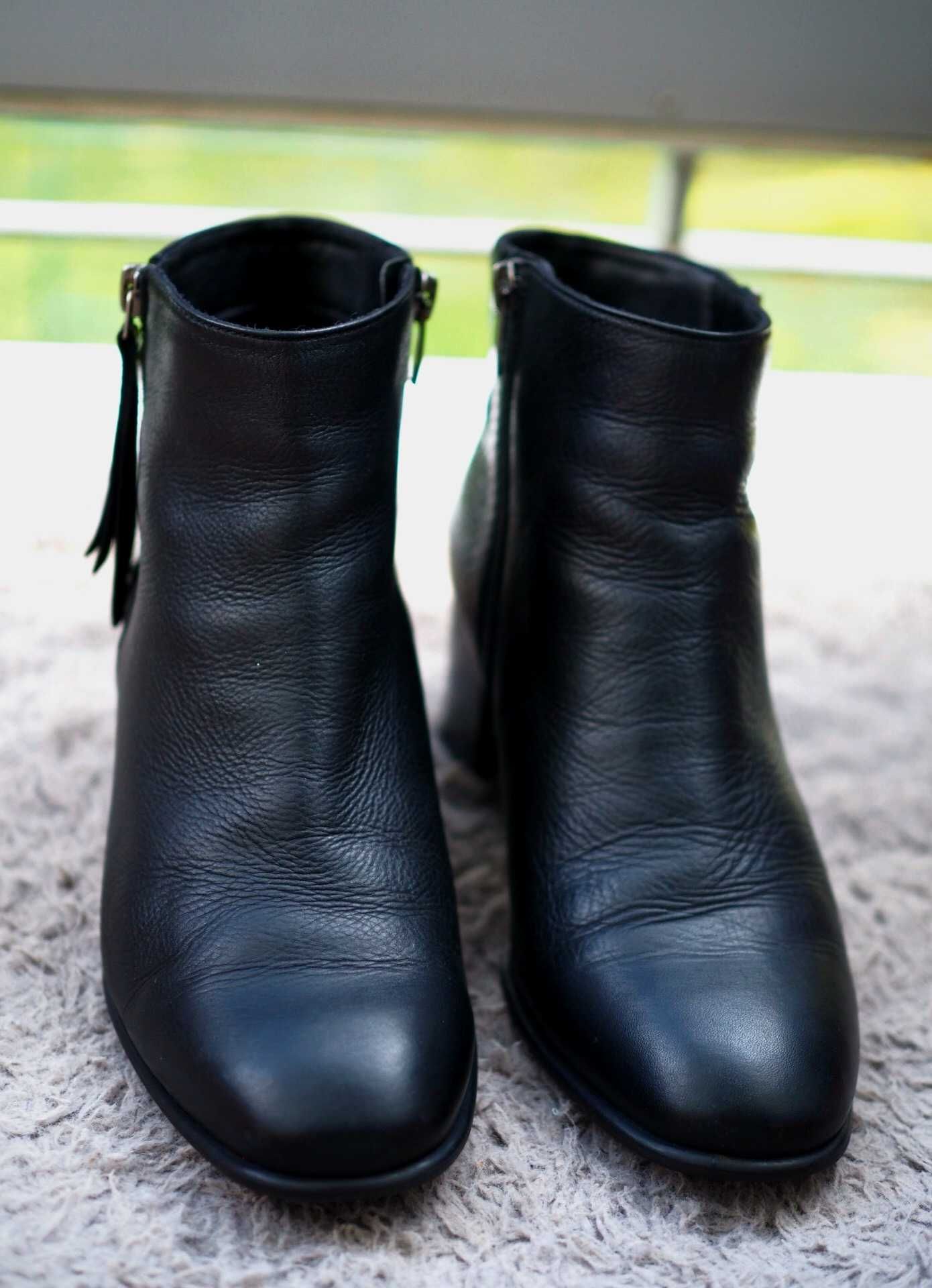Kozaki, botki, buty zimowe damskie od Lasocki. R. 37, czarne. Zadbane!