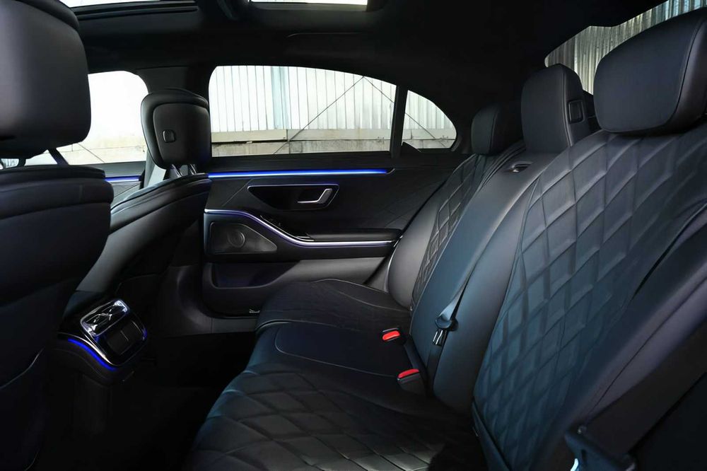 Mercedes-Benz S-Class      2024