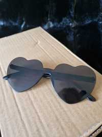 Okulary przeciwsłoneczne w kształcie serca, czarne, nowe