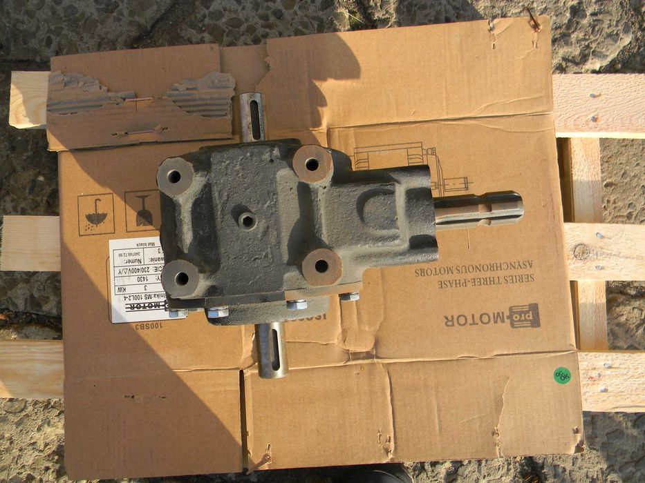 przekładnia skrzynia kopaczki krukowiak PRK-090-02.KK1.L/P 1.93:1