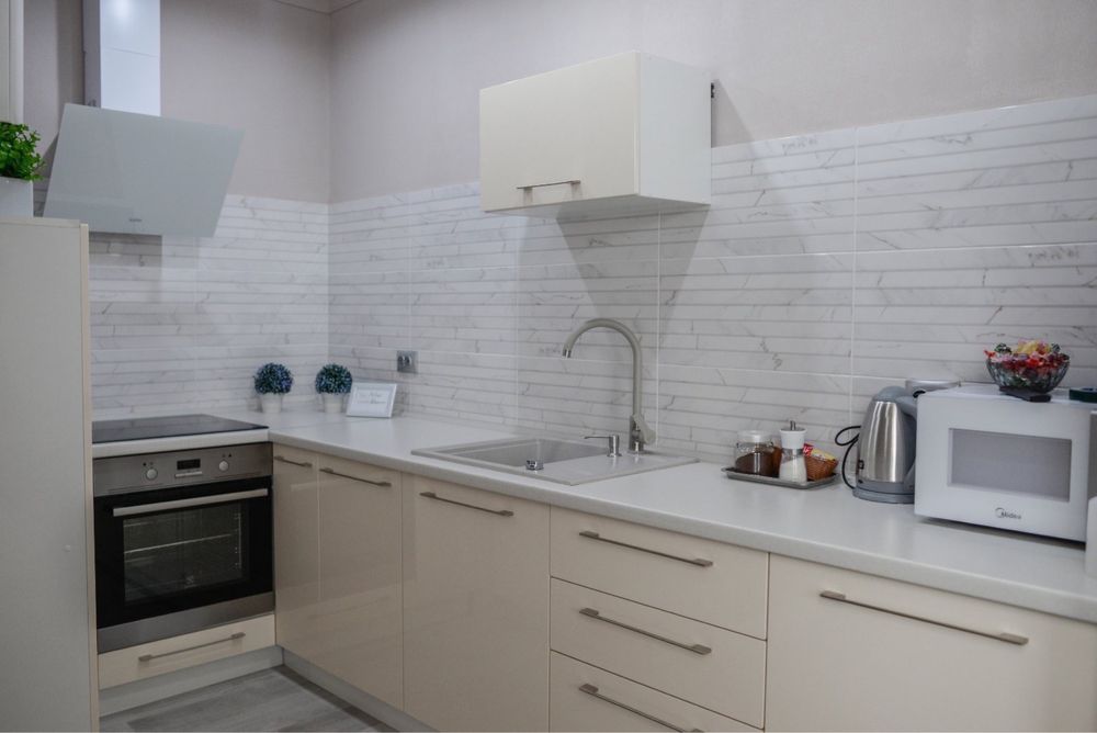 Центр ,VIP-2-х кімнатна ,Новобудова, погодинно, здача 1-3 місяці також