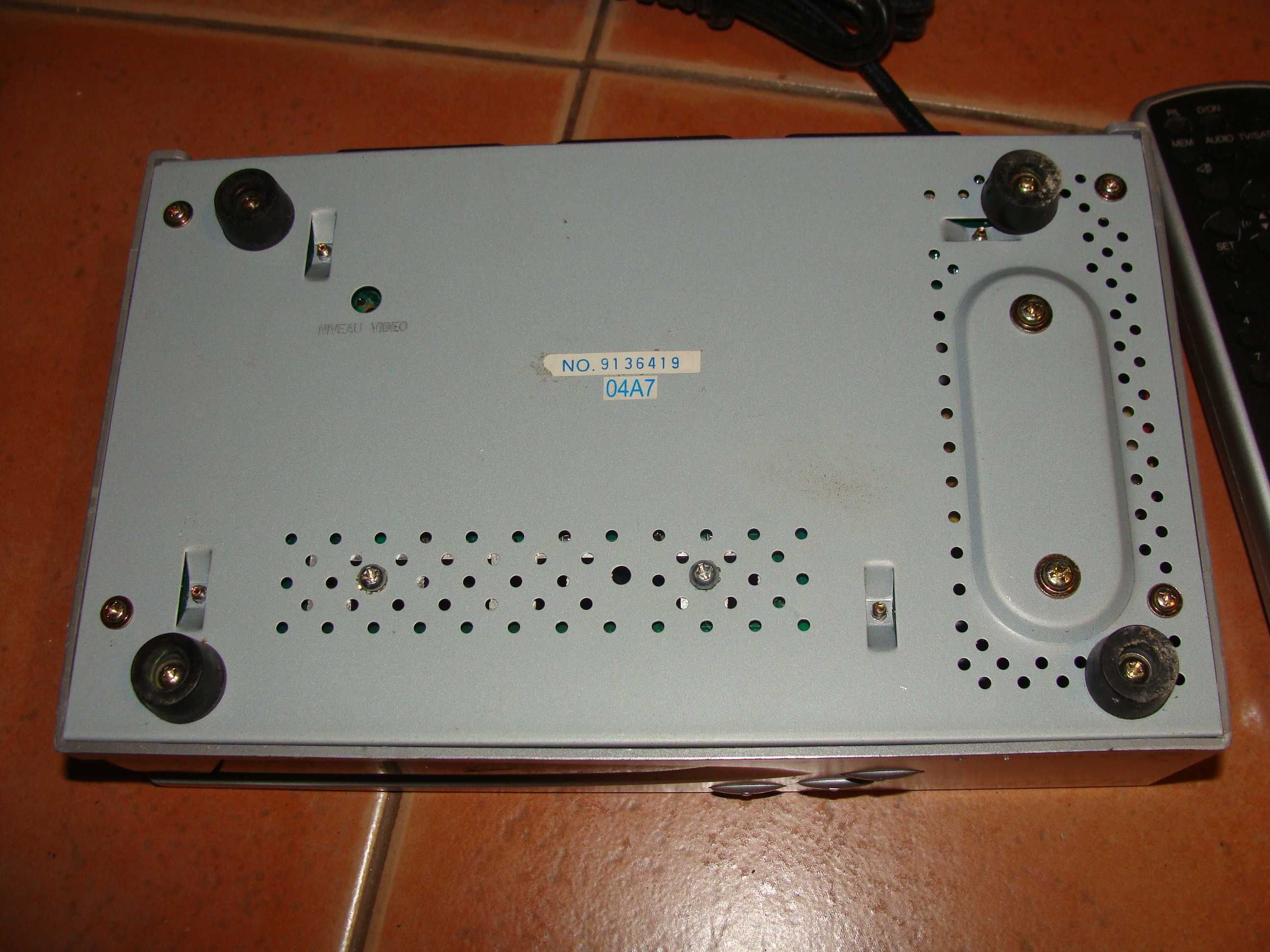 Recetor de Satélite Analógico - Visionic com comando