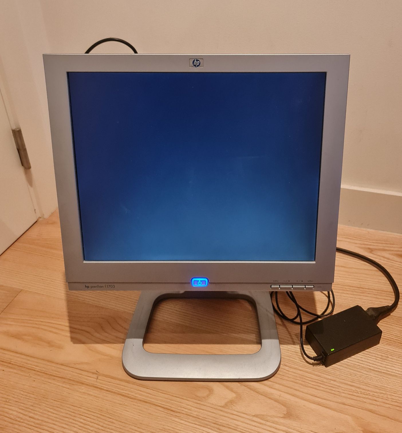 Monitor computador HP pavilion f1703