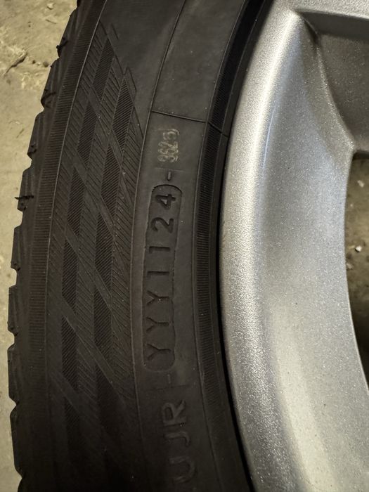 Opony yokohama bluearth winter 225/50 24 r
