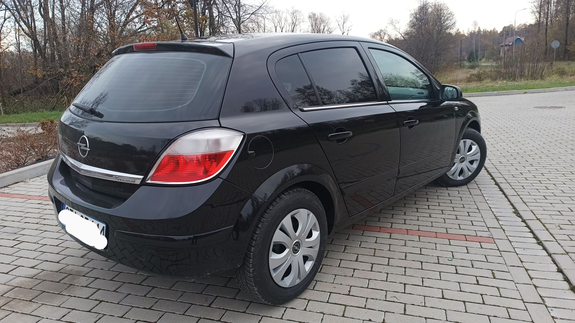 Opel Astra Sportline 1.6bezyna gaz 3letni fabrycznie
