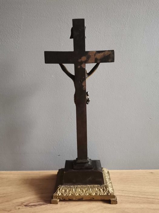 Stary ciekawy metalowy, stalowy Krzyż, Krucyfiks, Pasyjka