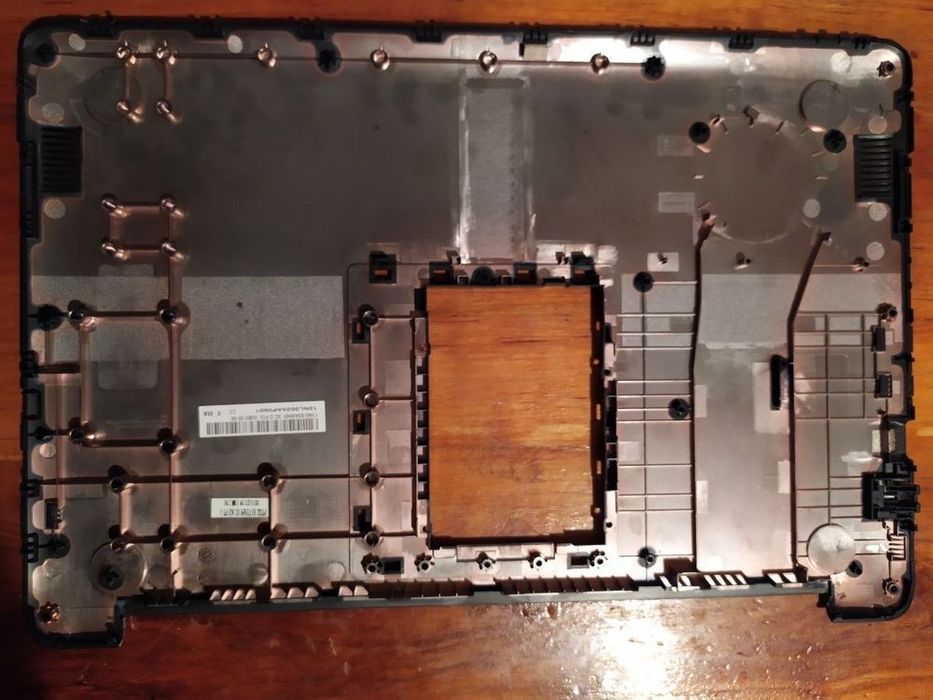 Asus E502M крышка ноутбука