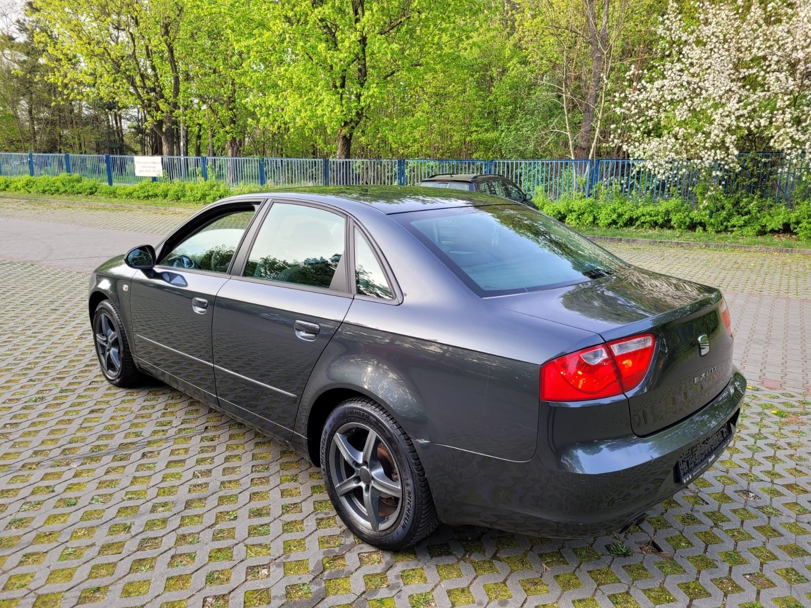 Seat exeo 1.6 mpi niski przebieg