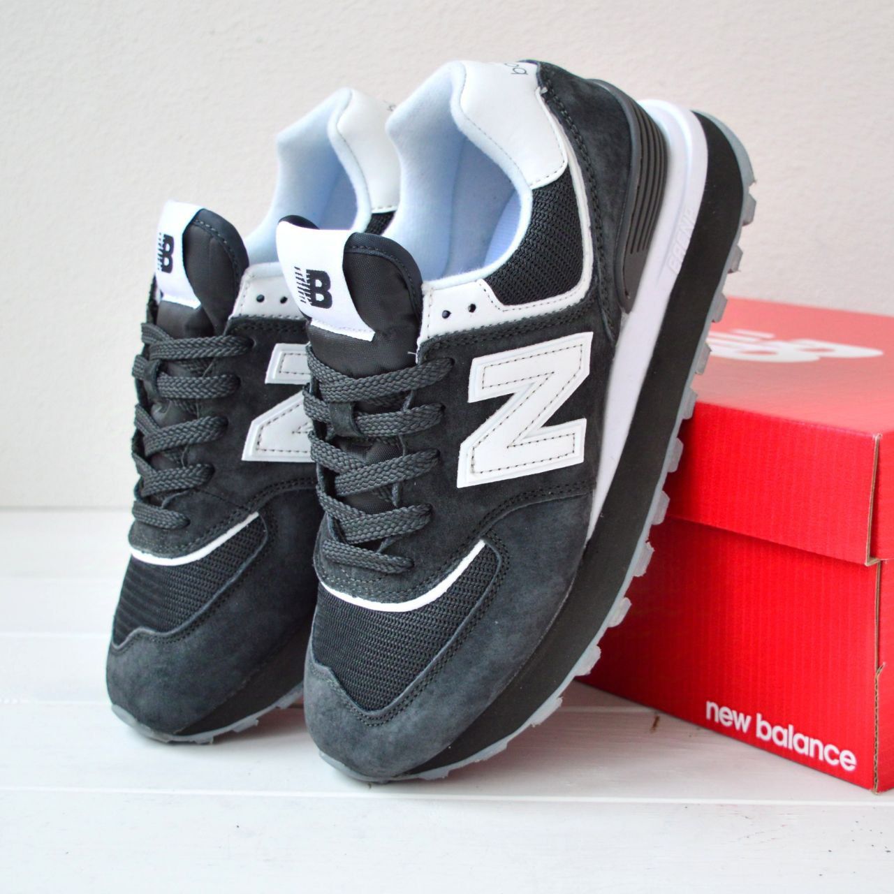 New Balance 574 Legacy сірі з білим кросівки кеди жіночі замшеві