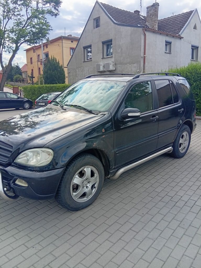 Sprzedam Mercedes Ml 270 2,7 CDI 4×4 polift
