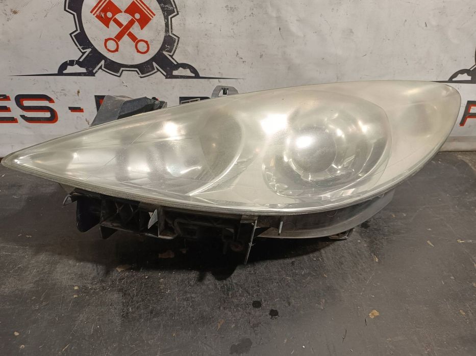 lampa przednia peugeot 307 lift