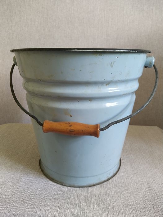 Ведро эмалированное 12 литров.