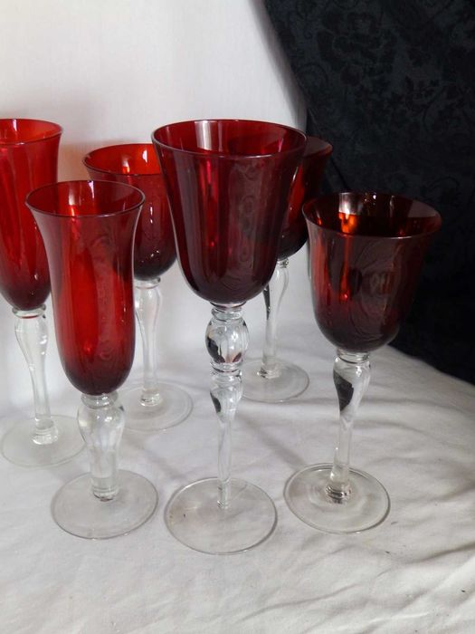 Фужеры цветные .