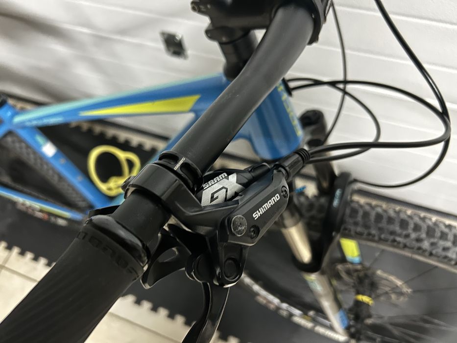 Bicicleta Focus Black Forest