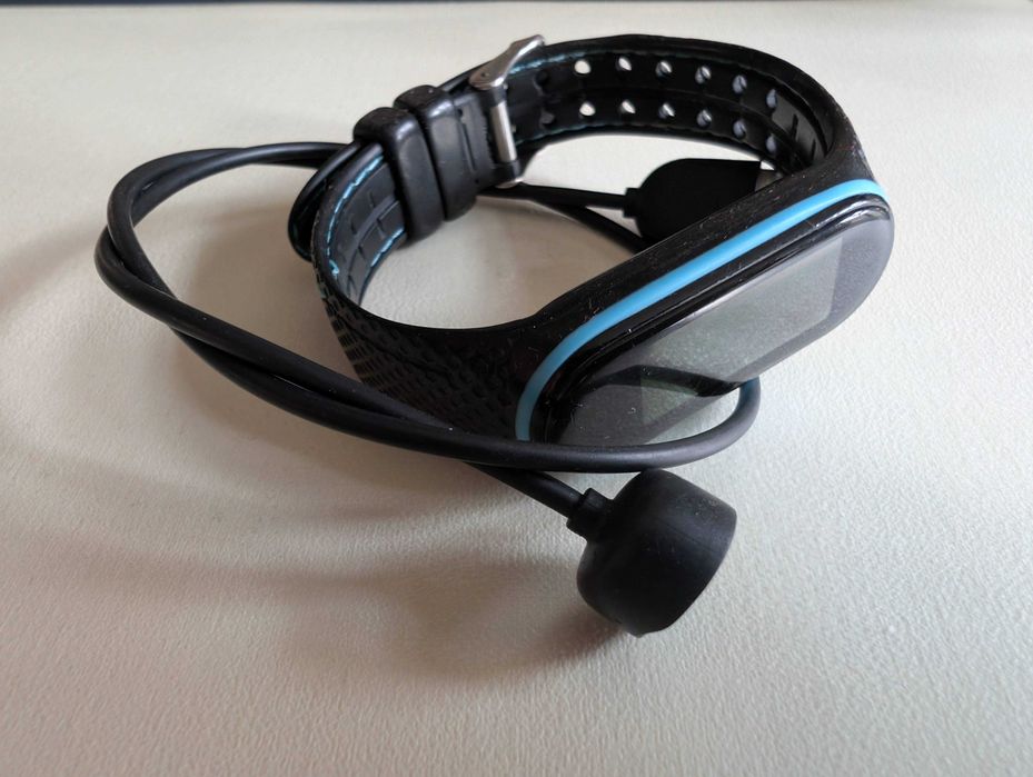 Smartband Xiaomi mi band 5 xmsh10hm + kabel