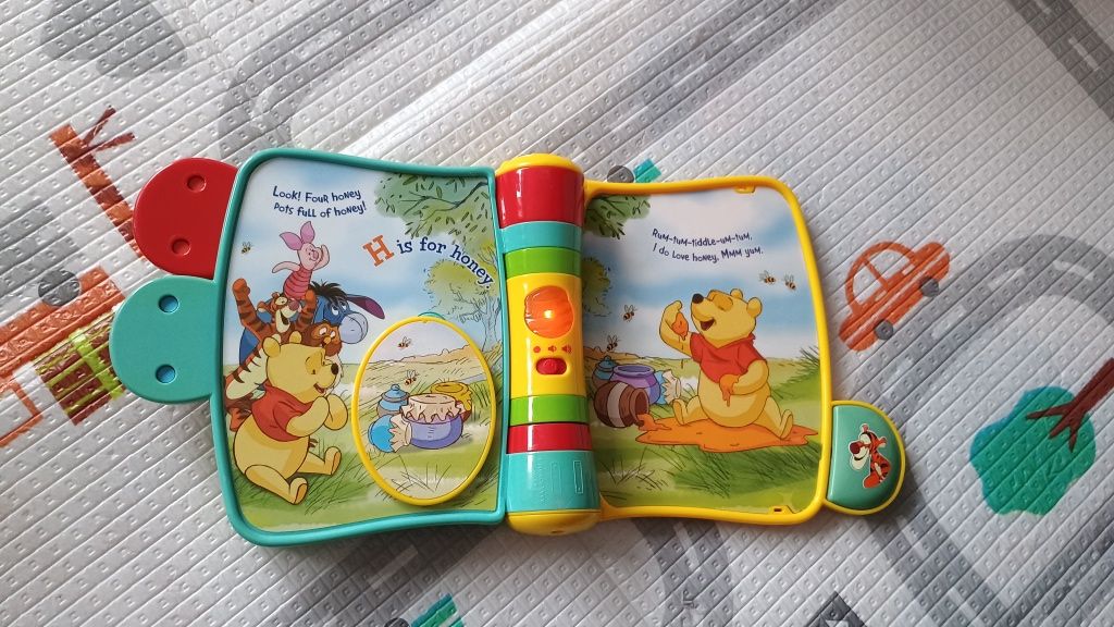 Książeczka interaktywna grająca Kubuś Puchatek